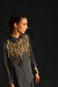 Heart shirt set with a high-low waistcoat(Dark grey) | Enech
