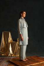 Long shirt set with a high-low waistcoat(Light blue) | Enech