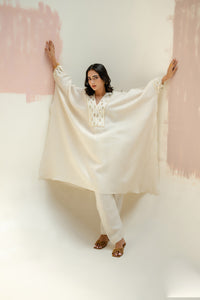 Moroccan Star Kaftan with Pants - White | Prahnaaya