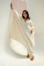 Moroccan Star Kaftan with Pants - White | Prahnaaya