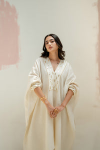Moroccan Star Kaftan with Pants - White | Prahnaaya