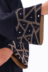 Black Shisha Bell-sleeve Top | AMBR