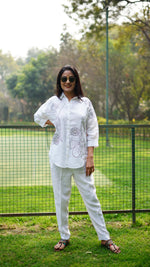WHITE BIG FLOWER B/W SHIRT | Linen Bloom