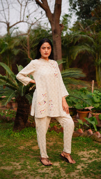 BEIGE STAR PRINT SHIRT | Linen Bloom