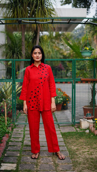 RED BOX SHIRT | Linen Bloom