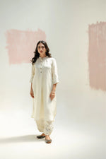 Mia Slim Kurta and Hand embroidered Pants - White | Prahnaaya