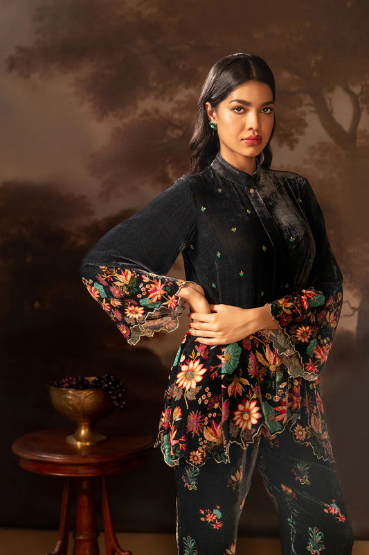 Black Aarani Embellished Shirt co-ord set | Soup by Sougat Paul