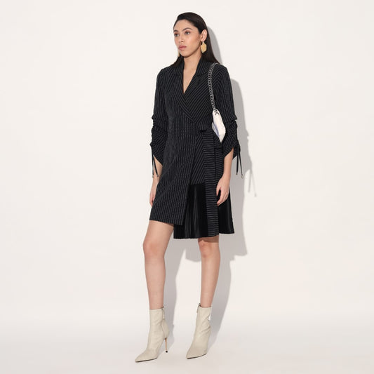 Nebula striped jacket dress - Black | Linetribe